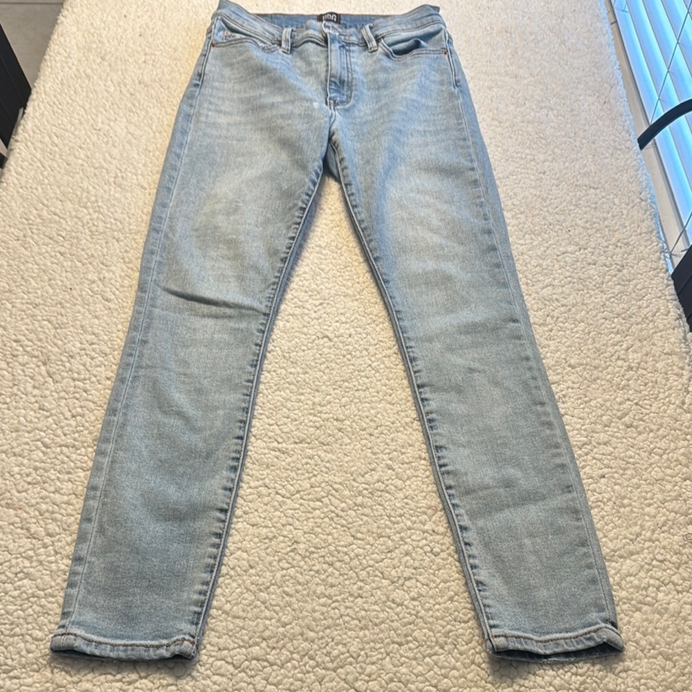 BDG Women's Light Wash Twig High-Rise Jeans